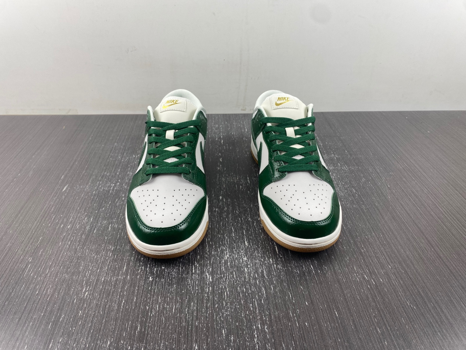 nike dunk low lx wmns gorge green fj2260-002