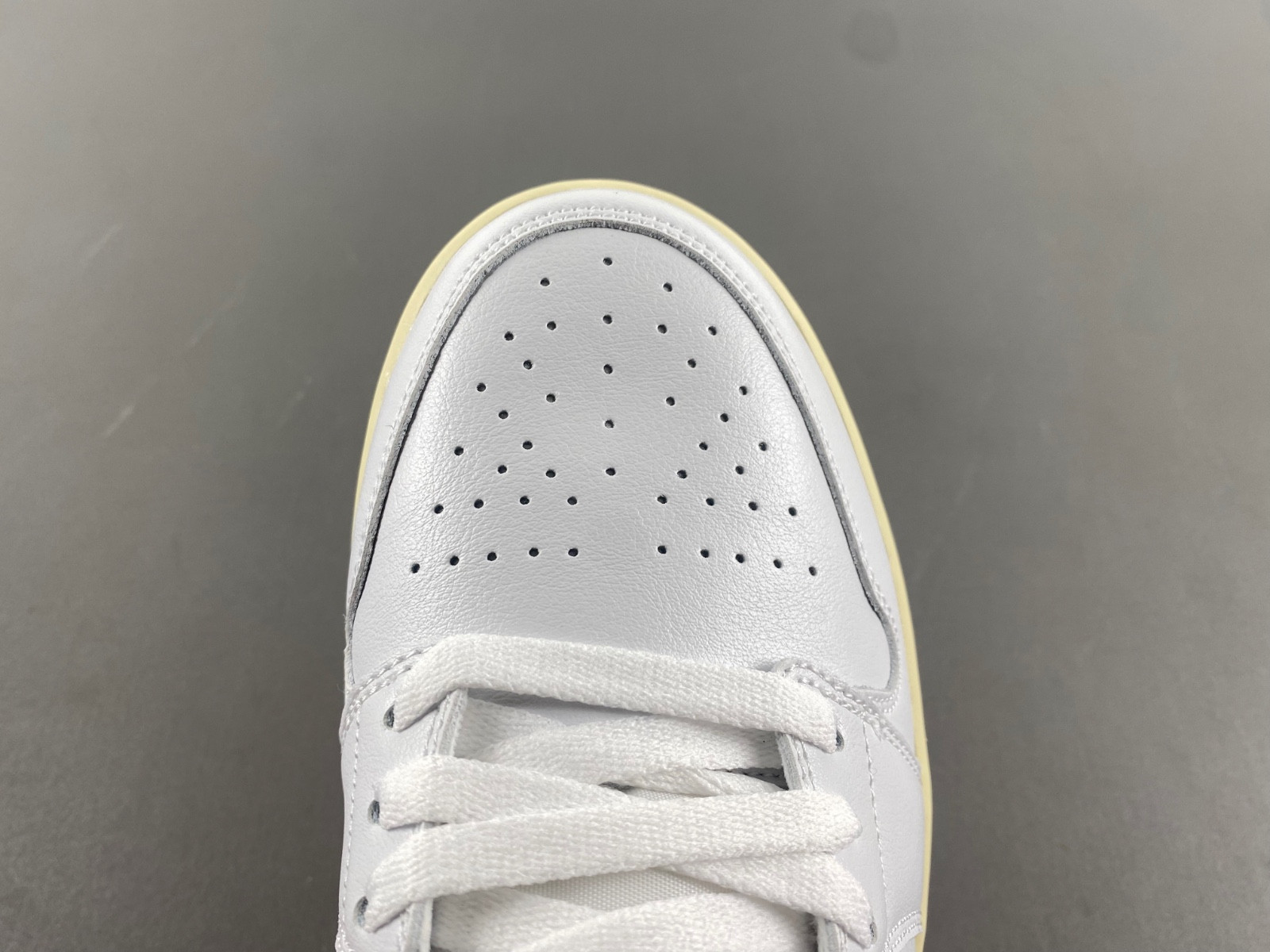 Air Jordan 1 Low "Pink Salt" DC0774-109