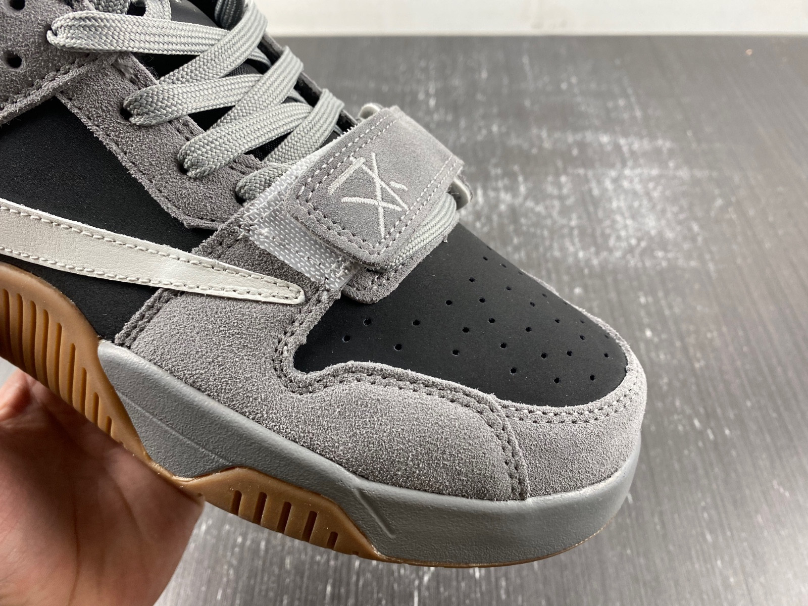 travis scott x jordan cut the check