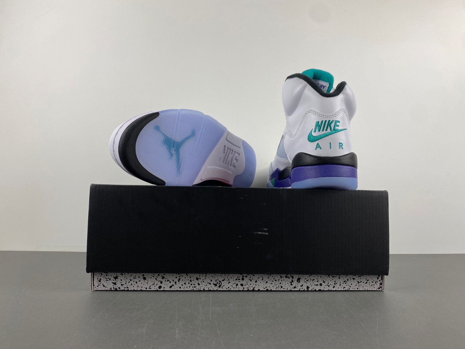 Air Jordan 5 Grape 2025 HQ7978-100