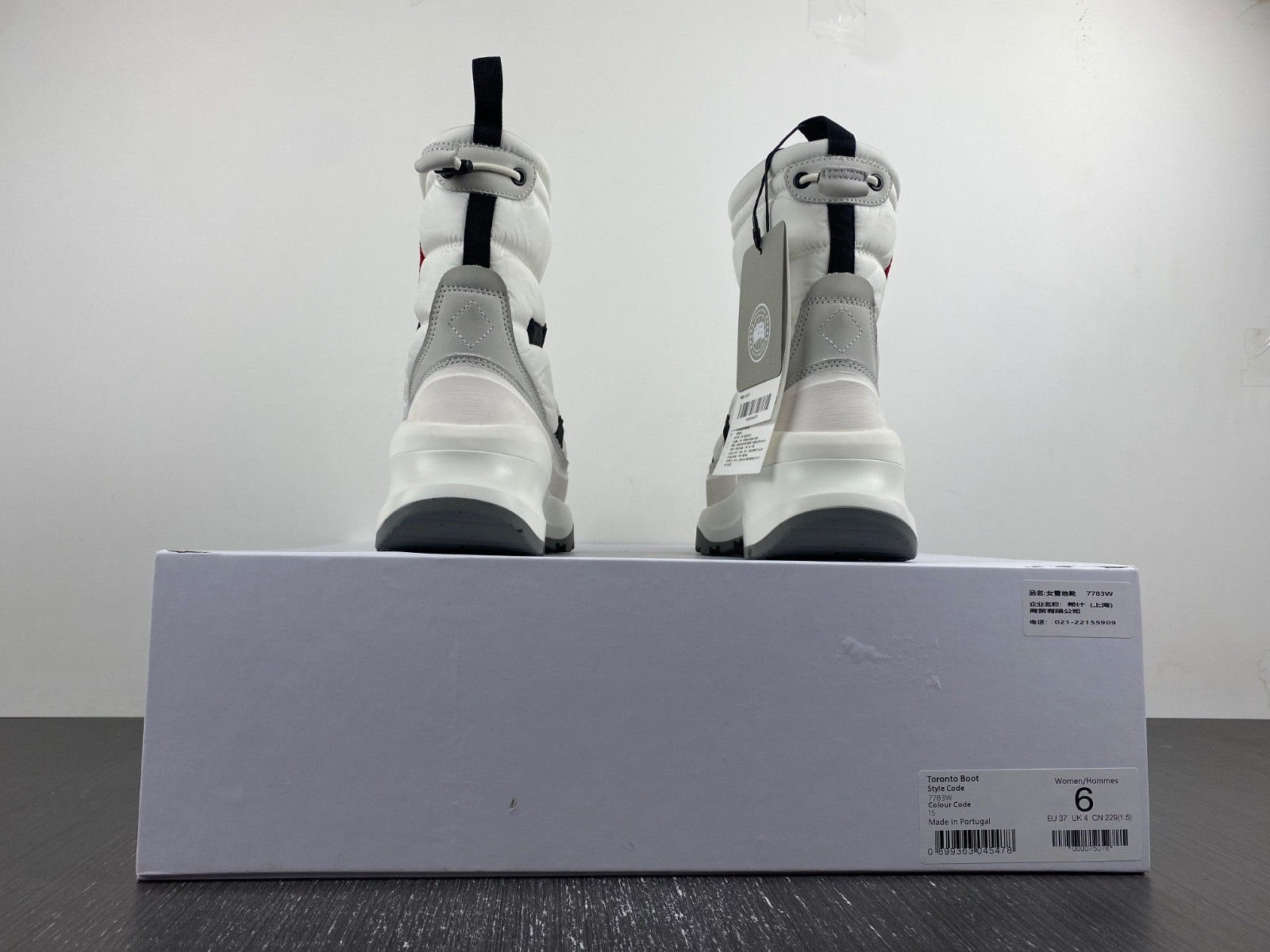 Can*a Go*e womens toronto