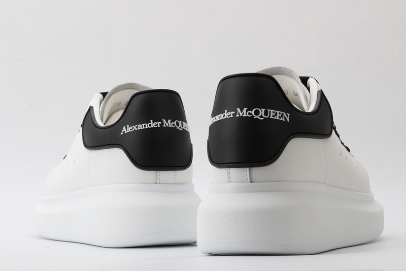 alexer mceen sneakers