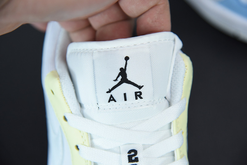 air jordan 1 low to my first coach dj6909-100