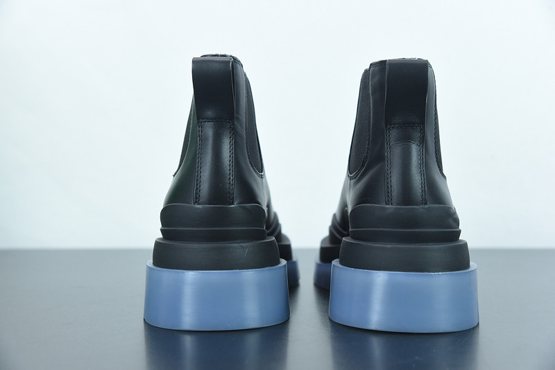 Bo*te*ga ve*ne*ta sneaker