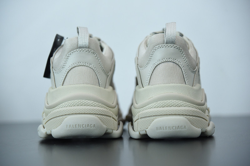 bc triple s trainer 536737 w2fw1 9700