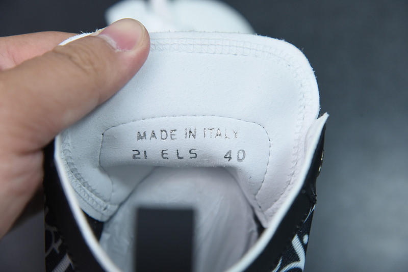 dio* b23 oblique high-top sneaker