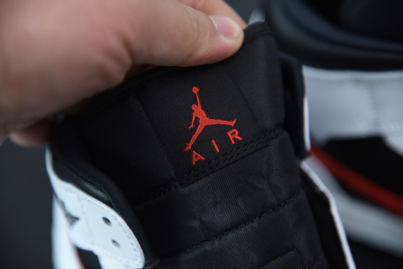 air jordan 1 mid black chile red white 554724-075