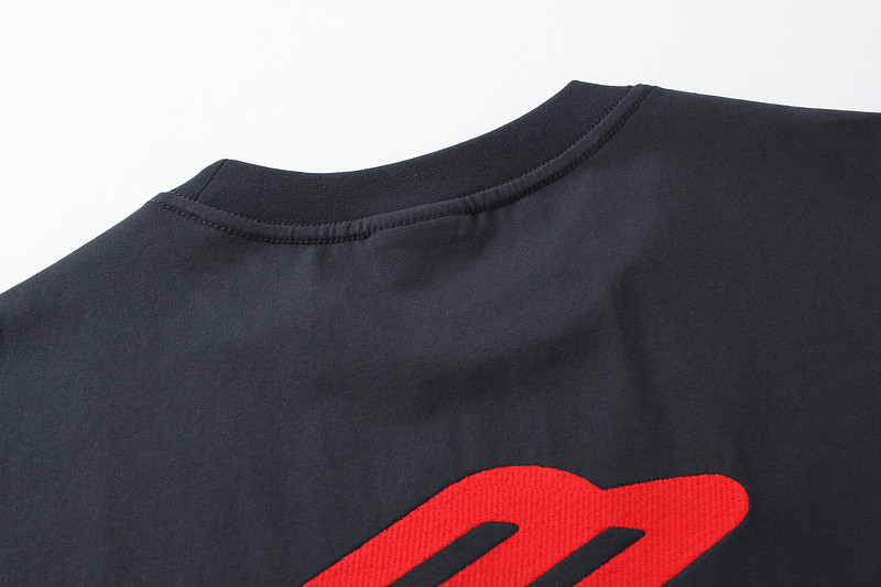 Ba*len*cia*ga clothes