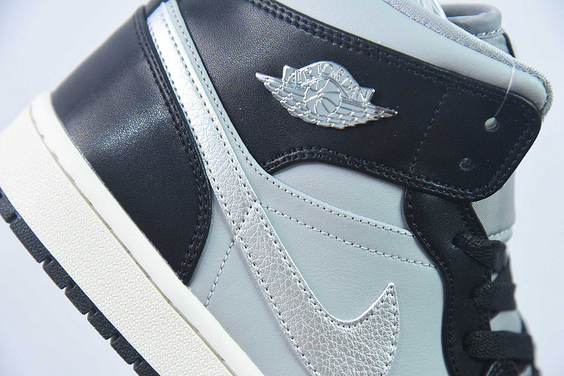 air jordan 1 mid “black chrome” fb9892-002