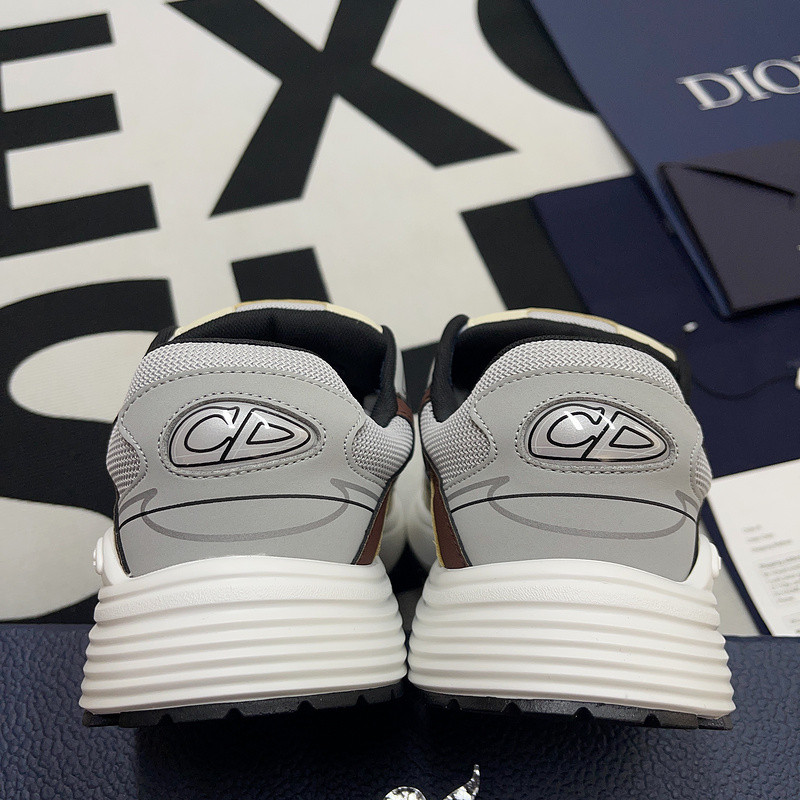dio* sneaker