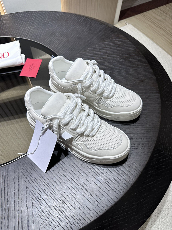 valentino sneaker