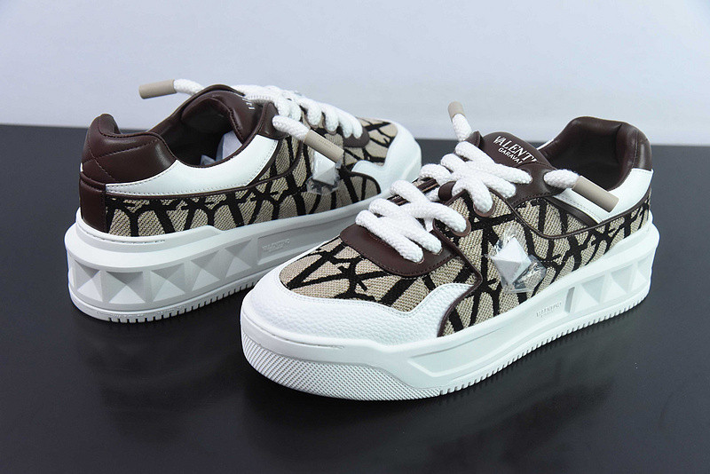 valentino sneaker