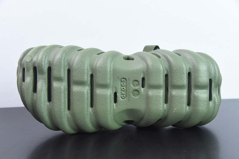 Cr*0*s echo clog army green