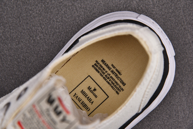 Ma*s*n mihara yasuhiro sneaker
