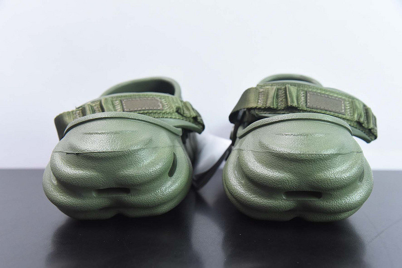 Cr*0*s echo clog army green