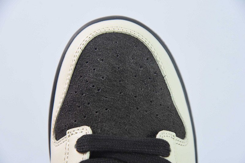 nike dunk low red panda fv0395-200