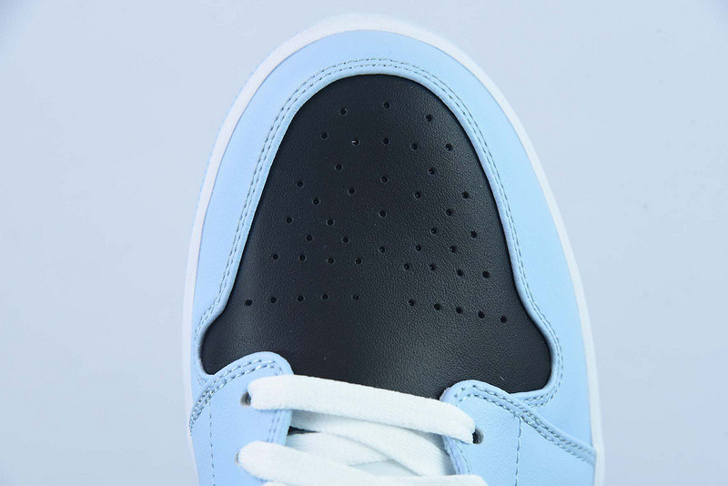 air jordan 1 mid “ice blue” 555112-401
