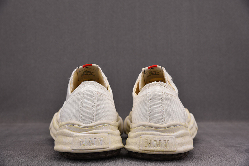 Ma*s*n mihara yasuhiro sneaker
